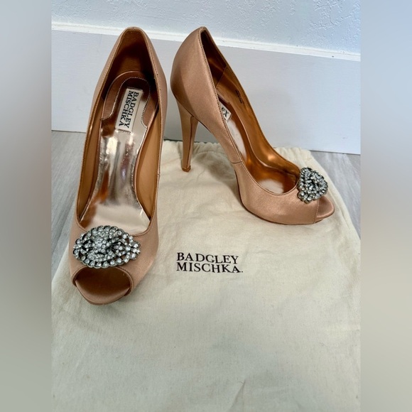 Badgley Mischka Greatful open toe pumps SILK wedding bridal shoes camel 8.5 - Picture 10 of 13